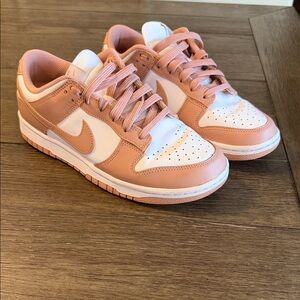 Nike Women’s Low Dunk Sneakers - size 8